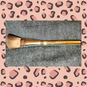 **FINAL MARKDOWN!!**Becca Cosmetics Makeup Brush